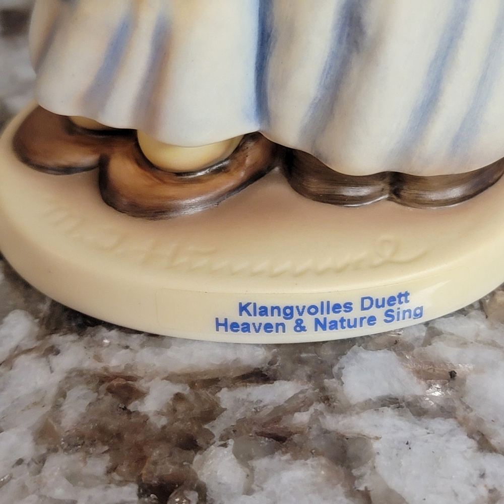 Heaven & Nature Sing Hummel Angel Figurine in Cream and Blue - Picture 4 of 5